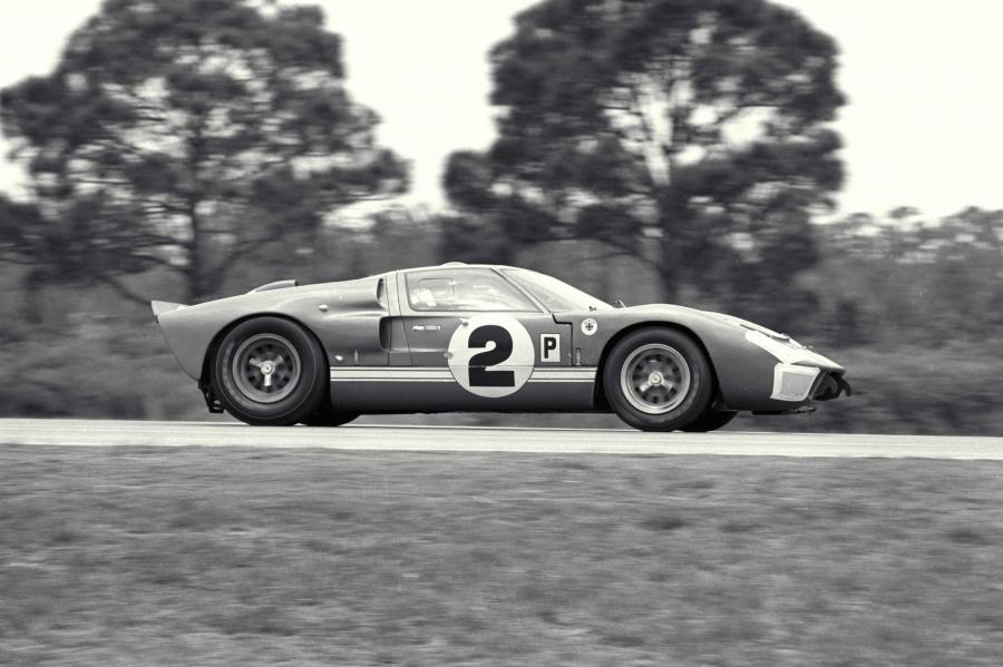  Ford GT40 (Mk II) 1965 года  (фото 74 из 118)